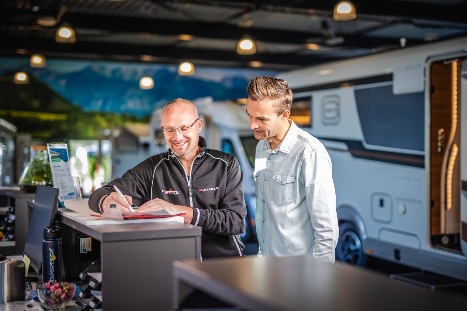 Aan het werk bij Stijkel Campers